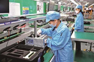 龙华区新型显示器件产业集群快步迈入“国家队”背后的创新路径
